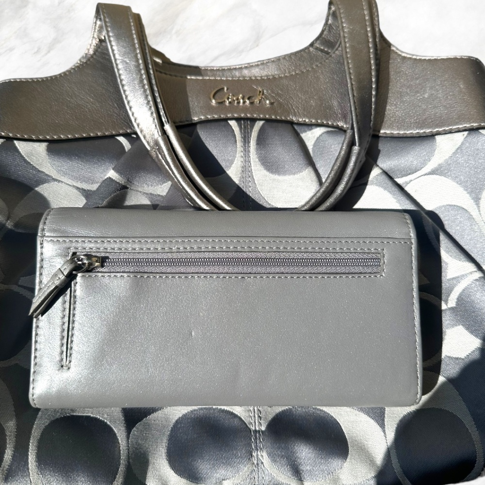 Coach Metallic Silver Handbag - Picture 2 of 16